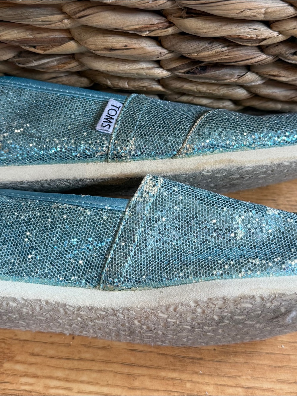 Women’s 9 turquoise/light blue glitter toms slip on shoes flats espadrilles - Picture 5 of 6